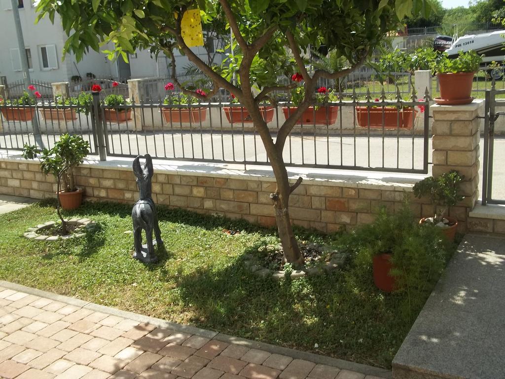 Apartments Ars Vivendi Trogir Habitación foto
